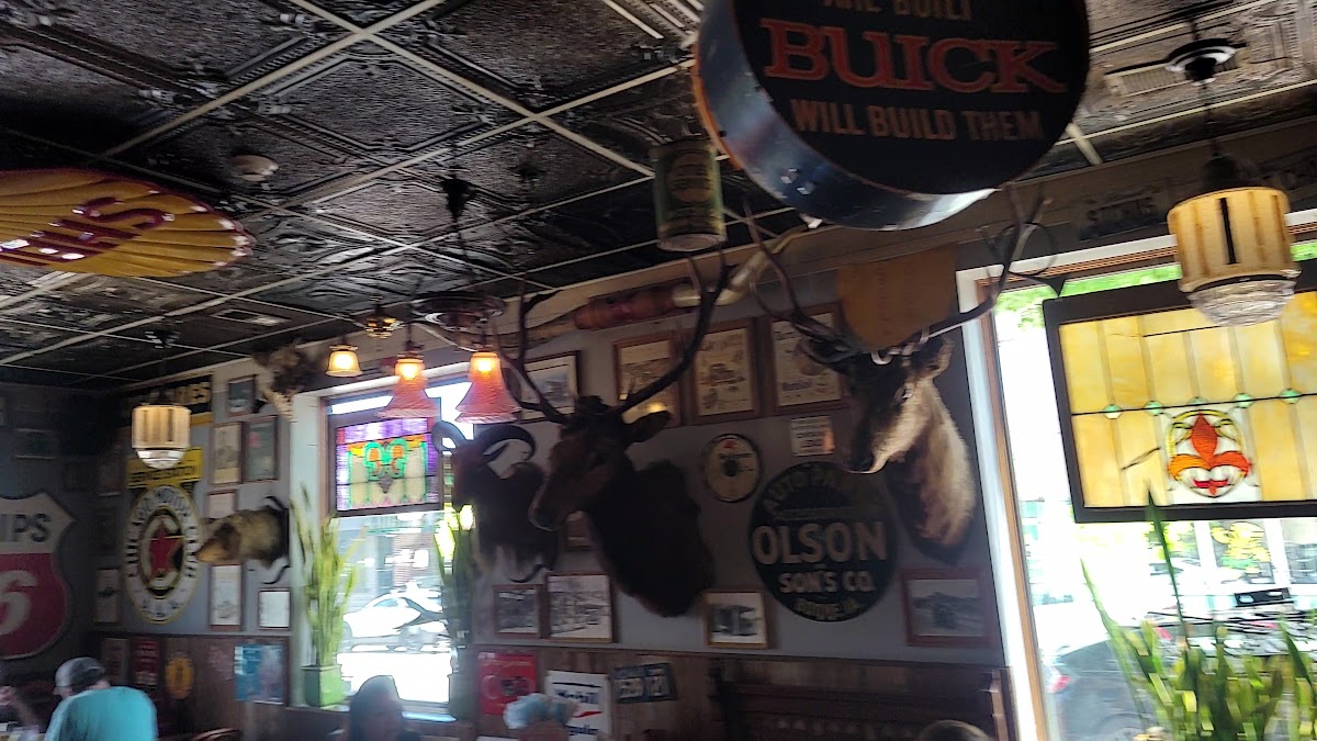 The Filling Station Pub & Grill-2