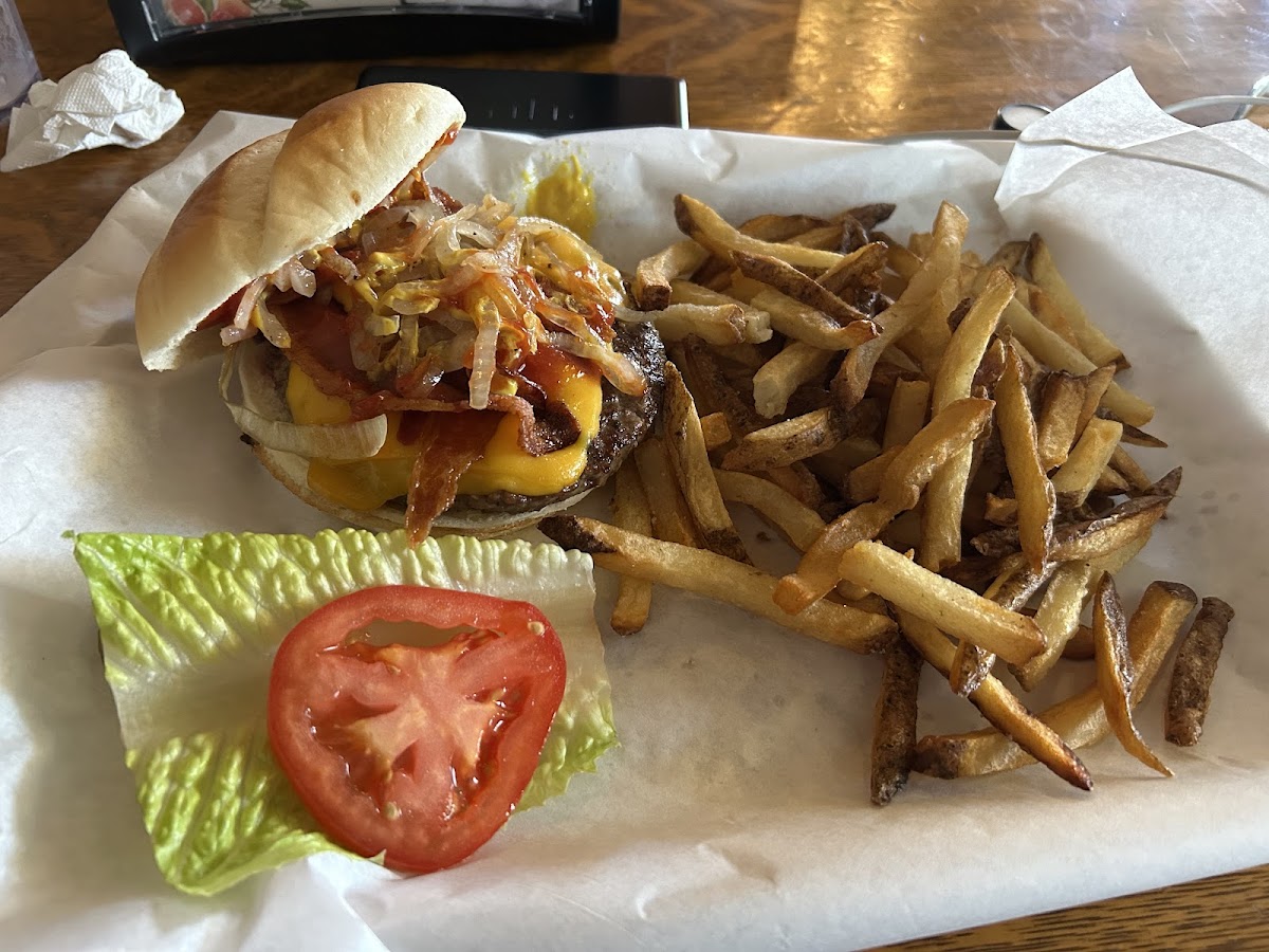 The Filling Station Pub & Grill-5